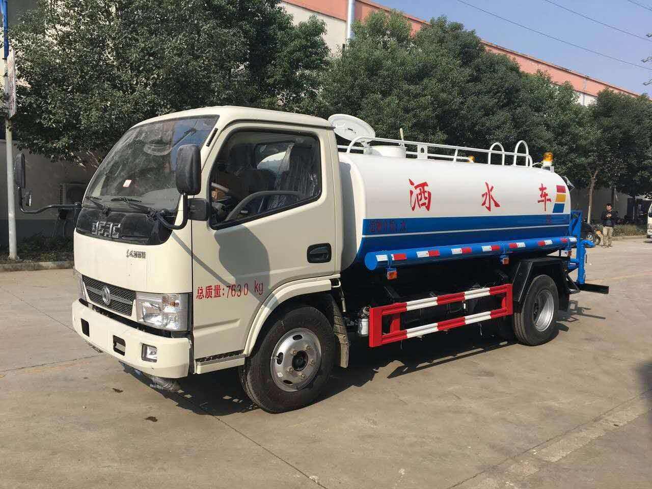 5噸灑水車在哪里有賣？湖北楚勝汽車13886887089