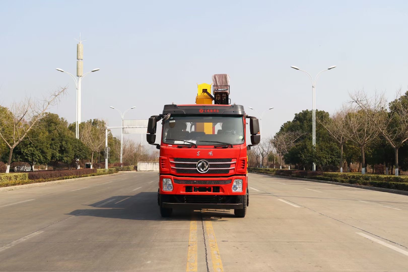 東風(fēng)K5裝大力神10噸5節(jié)隨車(chē)吊